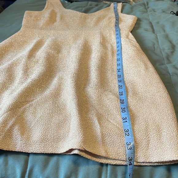 F21 Pink Champagne Dress Medium Open Back Mini Metallic Sparkly NYE Wedding - Picture 16 of 16